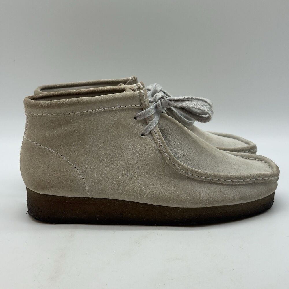Clarks Originals Wallabee Chukka Boots Women's 7.5M Beige Suede Leather Desert
